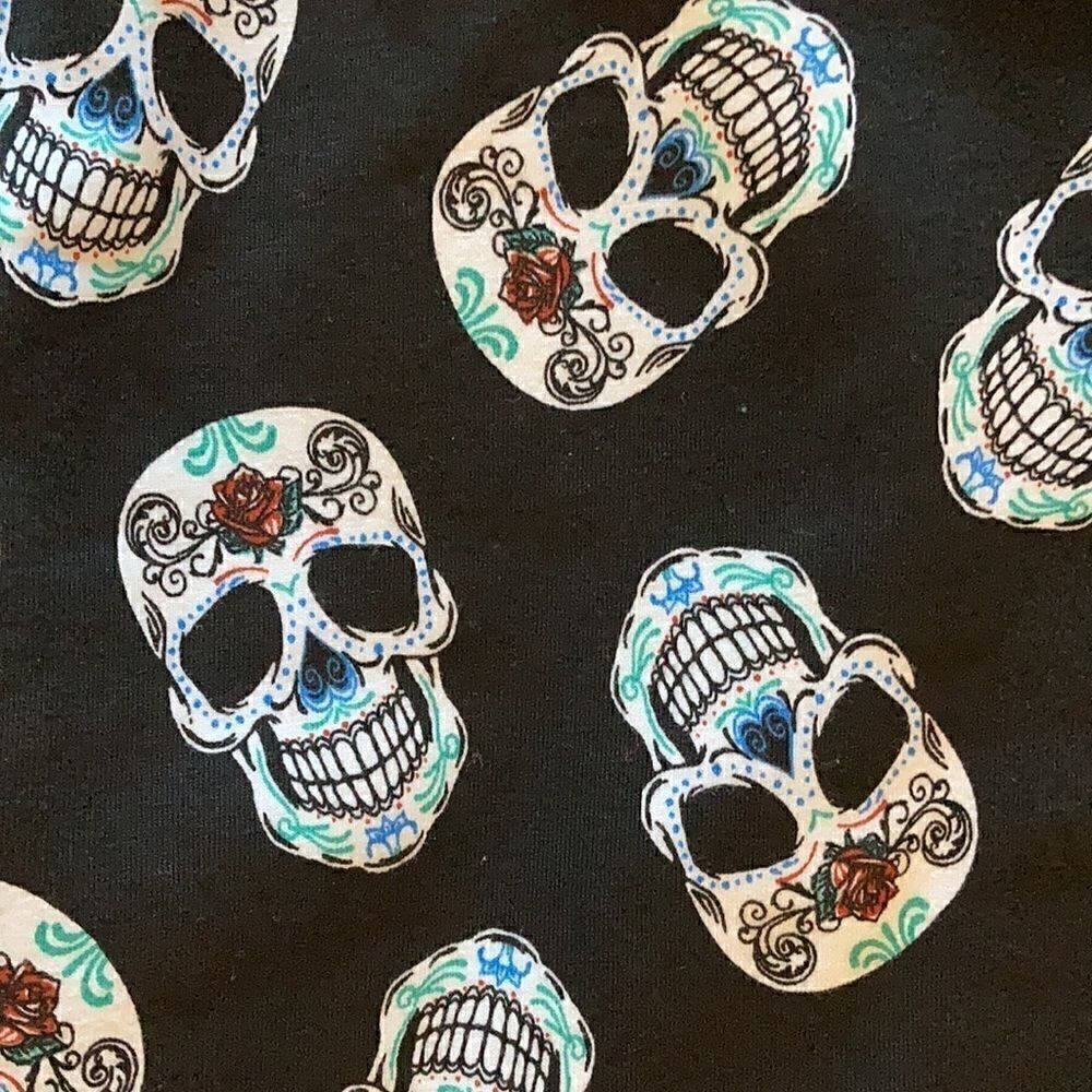 No Boundaries NWT Ankle Leggings with Scull Pattern. Size Med. - Picture 2 of 4